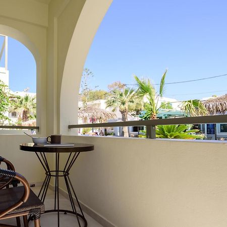 Zephyros Hotel Kamári Eksteriør bilde